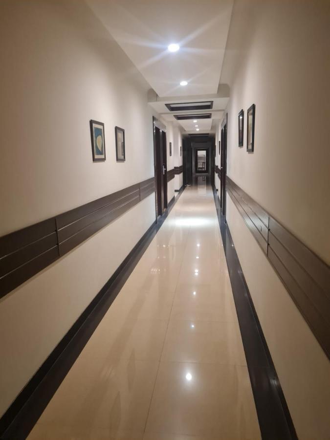 Hotel Lemon Park Haldwāni Kültér fotó