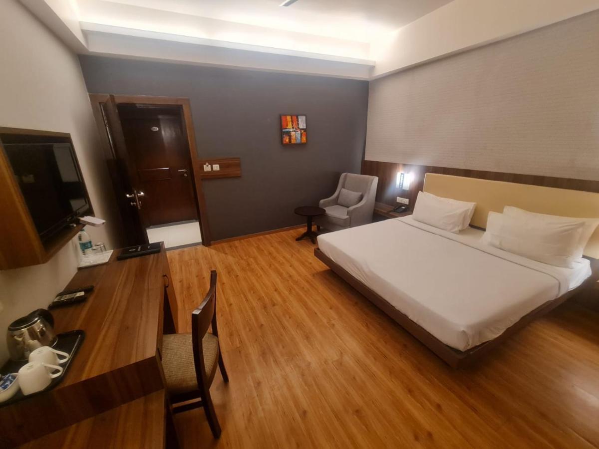 Hotel Lemon Park Haldwāni Kültér fotó